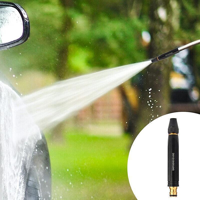 AVIOX high-pressure metal water gun nozzle spraying water to clean a car wheel